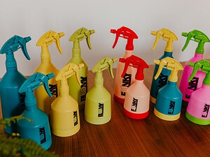 Пулверизатор Bradas FUNKY 1 литър (микс 3 различни цветове) - Image 2